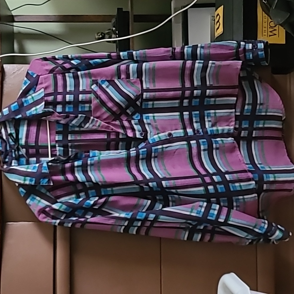 Small Ali & Kris button up